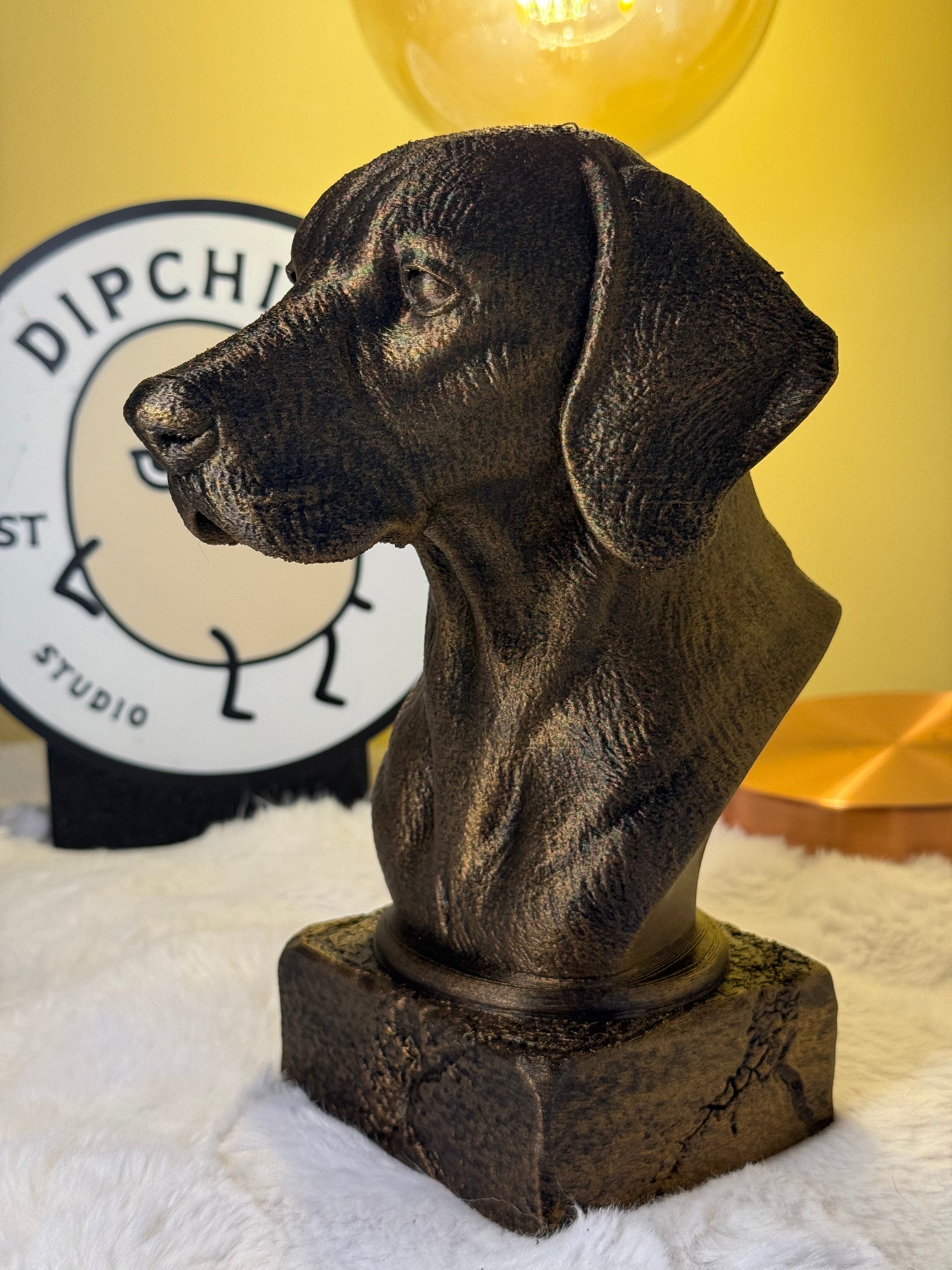 Hungarian Vizsla side view antique style bust – Hungarian Vizsla 3D printed dog statue home decor