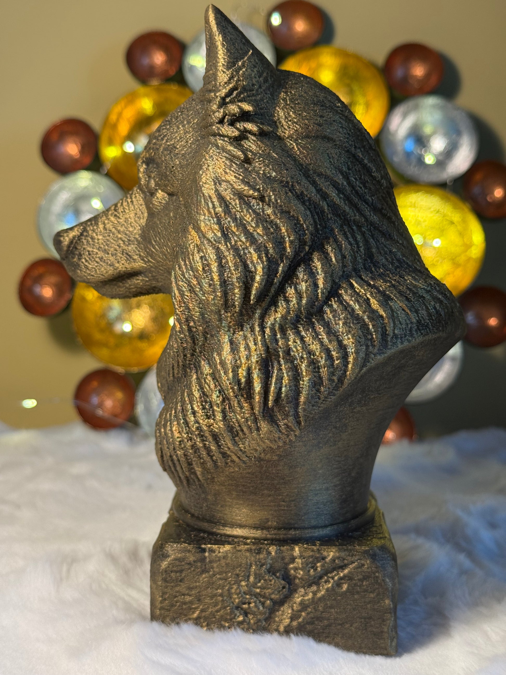 Keeshond bust detail – antique finish hand-painted 3D print sculpture for dog lovers