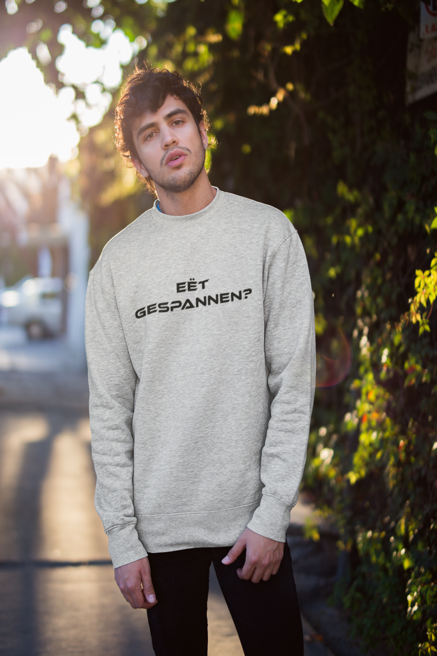 Int Oilsjters - Sweater - Eet Gespannen